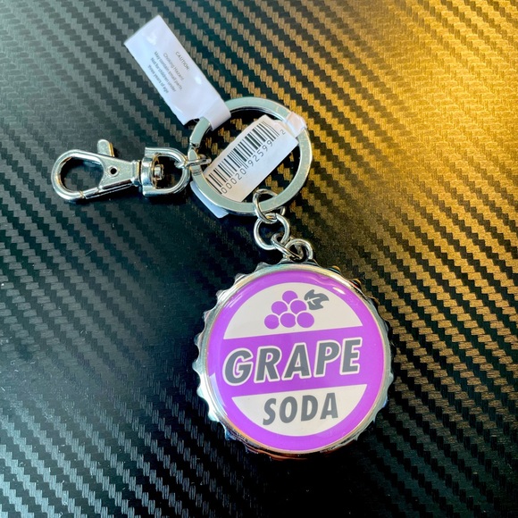 UP grape soda keychain - Picture 1 of 2